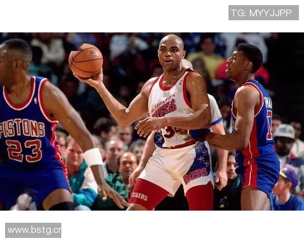 美国男篮惨遭奥小胖狂虐!中国队横扫对手夺得国际篮球锦标赛冠军